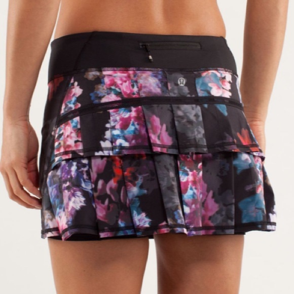 lululemon athletica Dresses & Skirts - Lululemon Run: Pace Setter Skirt (Regular) size 4
Spring Has Sprung Multi Black